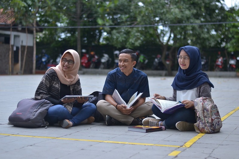 Mahasiswa Baru Wajib Baca: Panduan Lengkap Hidup di Kota Bandung