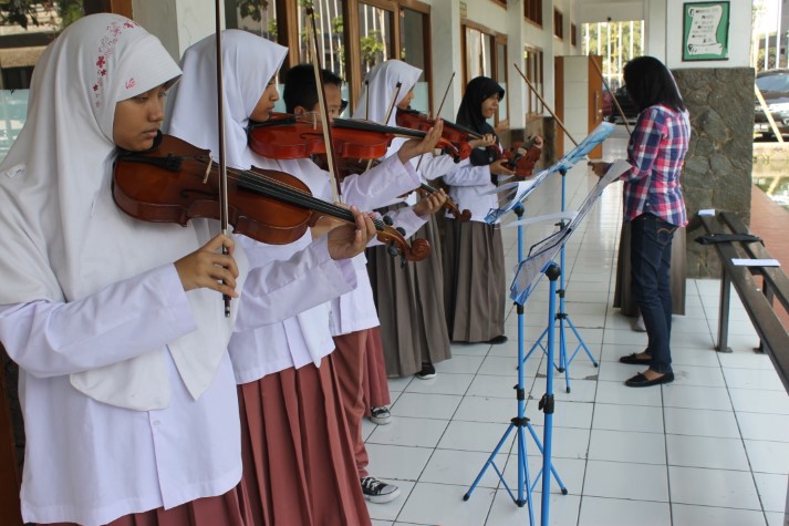 Berkarya dan Berprestasi: Ekstrakurikuler Seni dan Budaya Unggulan SMP Islam Al Masoem Bandung
