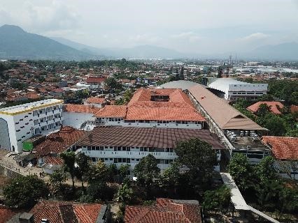 Peran Lingkungan Asrama dalam Mendukung Program Tahfidz Quran di Al Masoem
