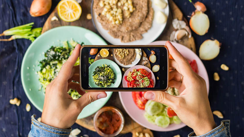 Strategi Food Blogger Membangun Personal Branding Selain Mengulas Makanan