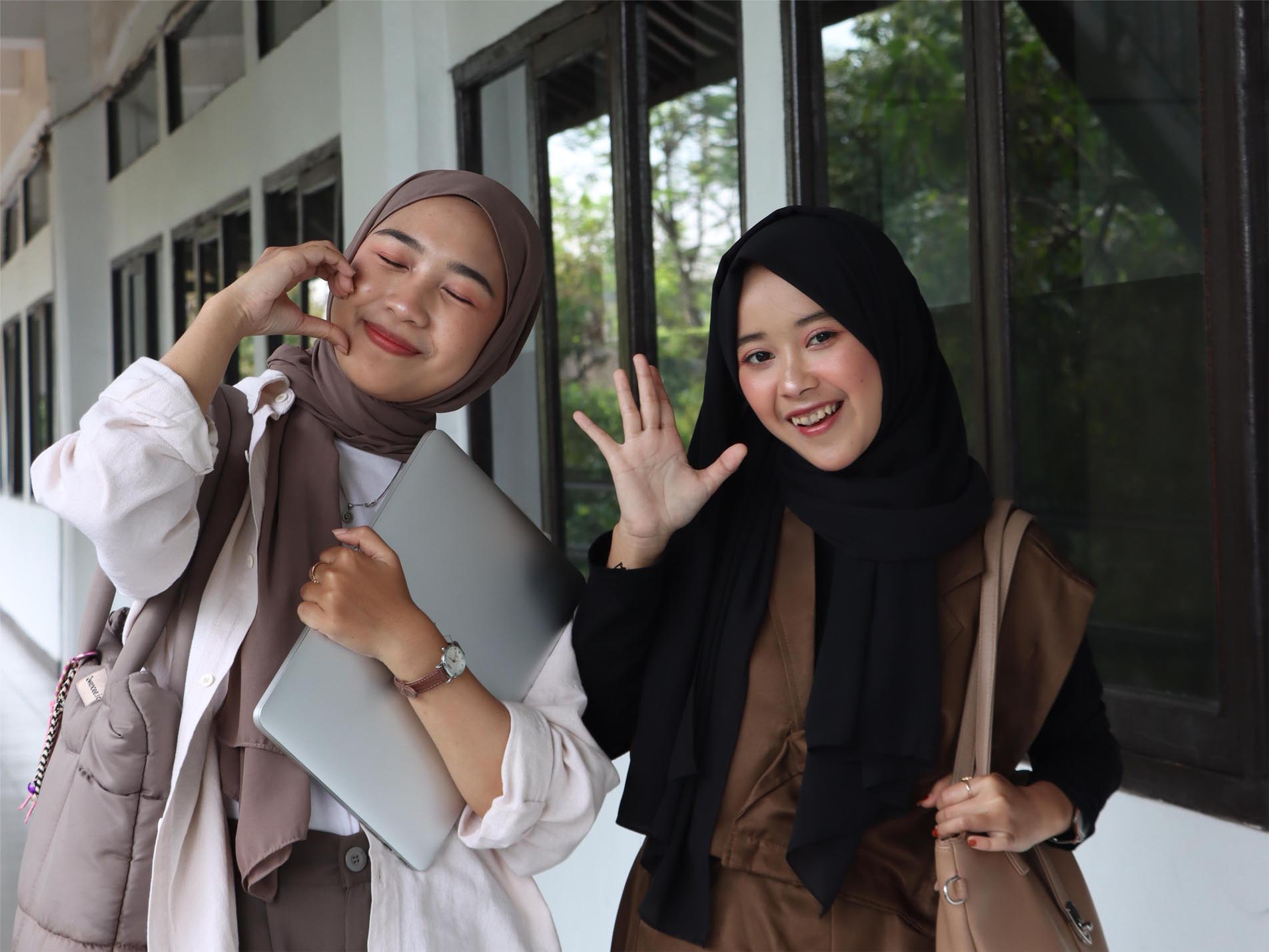 Biaya Pendidikan Kelas Reguler dan Non Reguler Per Semester Hanya 5,5 Juta untuk Bimbingan dan Konseling S1 Serta Kuliah Kelas Karyawan di Bandung Murah