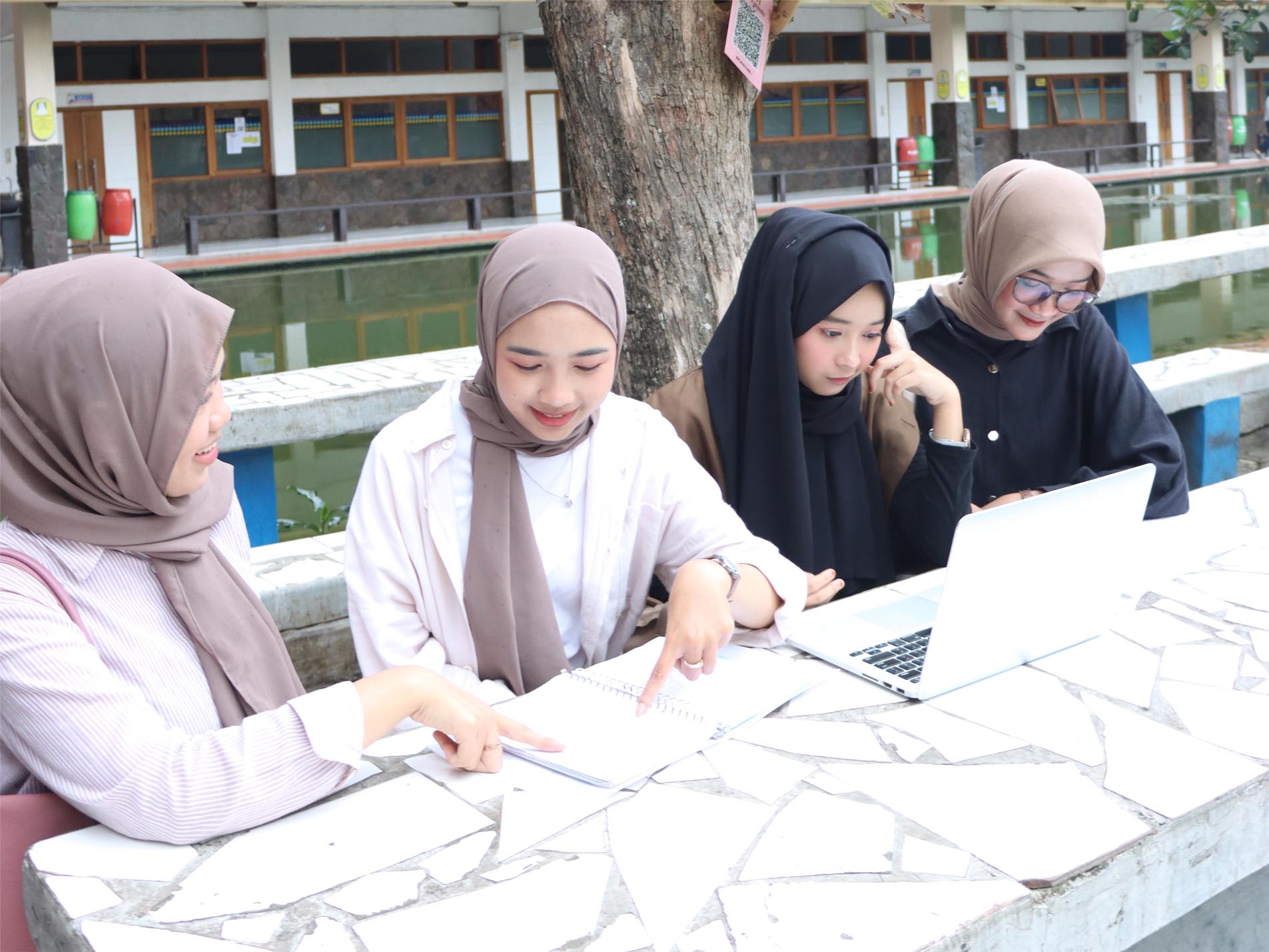 Mau Jadi Konselor Hebat? Apa Saja Dasar-Dasar Bimbingan dan Konseling yang Wajib Kamu Pahami Sebelum Kuliah?