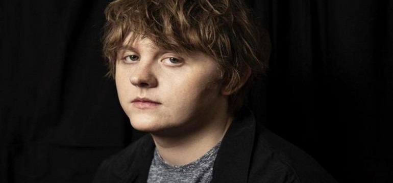 Profil: Penyanyi Someone You Loved "Lewis Capaldi"