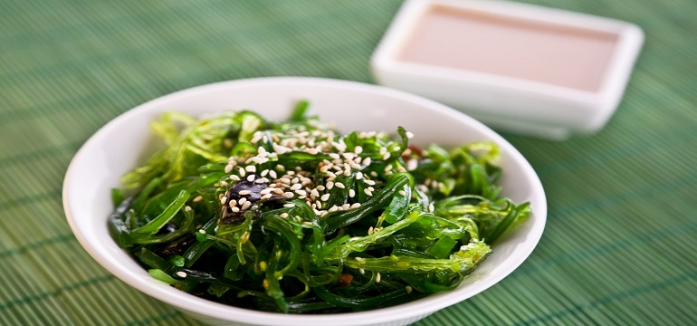 Rawat Kecantikan Kamu dengan Salad Wakame, Ini Manfaatnya!